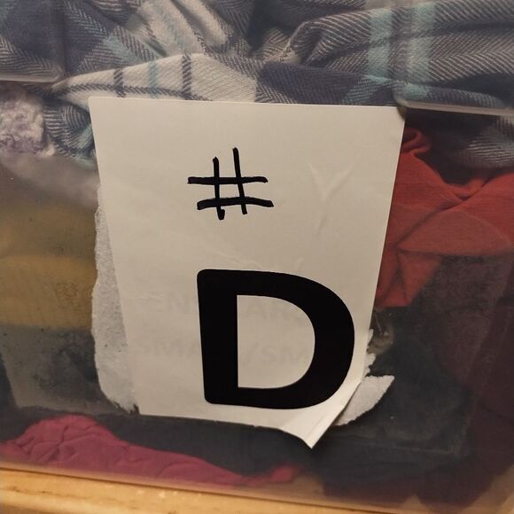 Sioni | Crewneck Sweater Medium Satin Floral - Picture 8 of 8